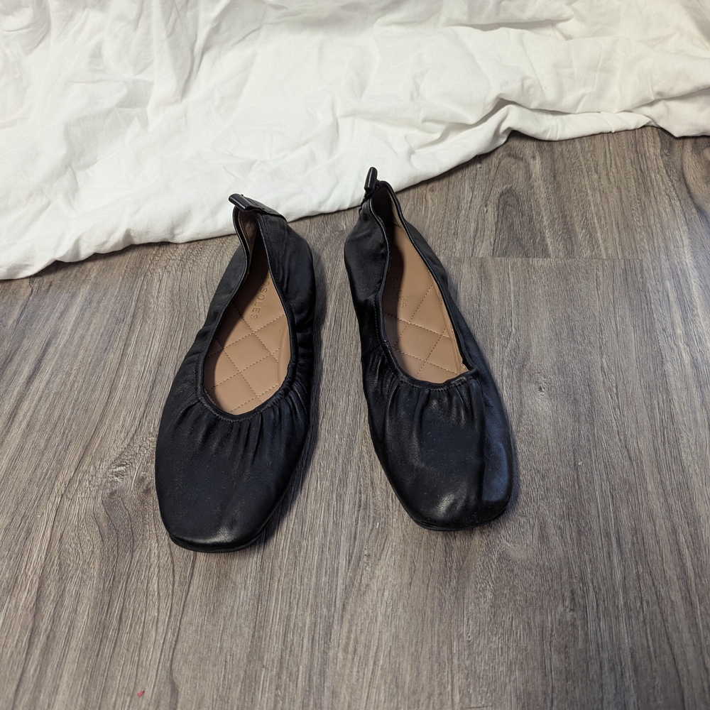 AEROSOLES Black Gathered Ballet Flats